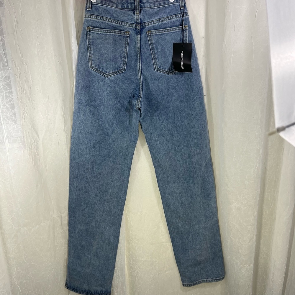NEW WITH TAGS! Pretty Little Thing Light Blue Wash Long Leg Split Hem Jeans - Picture 11 of 16